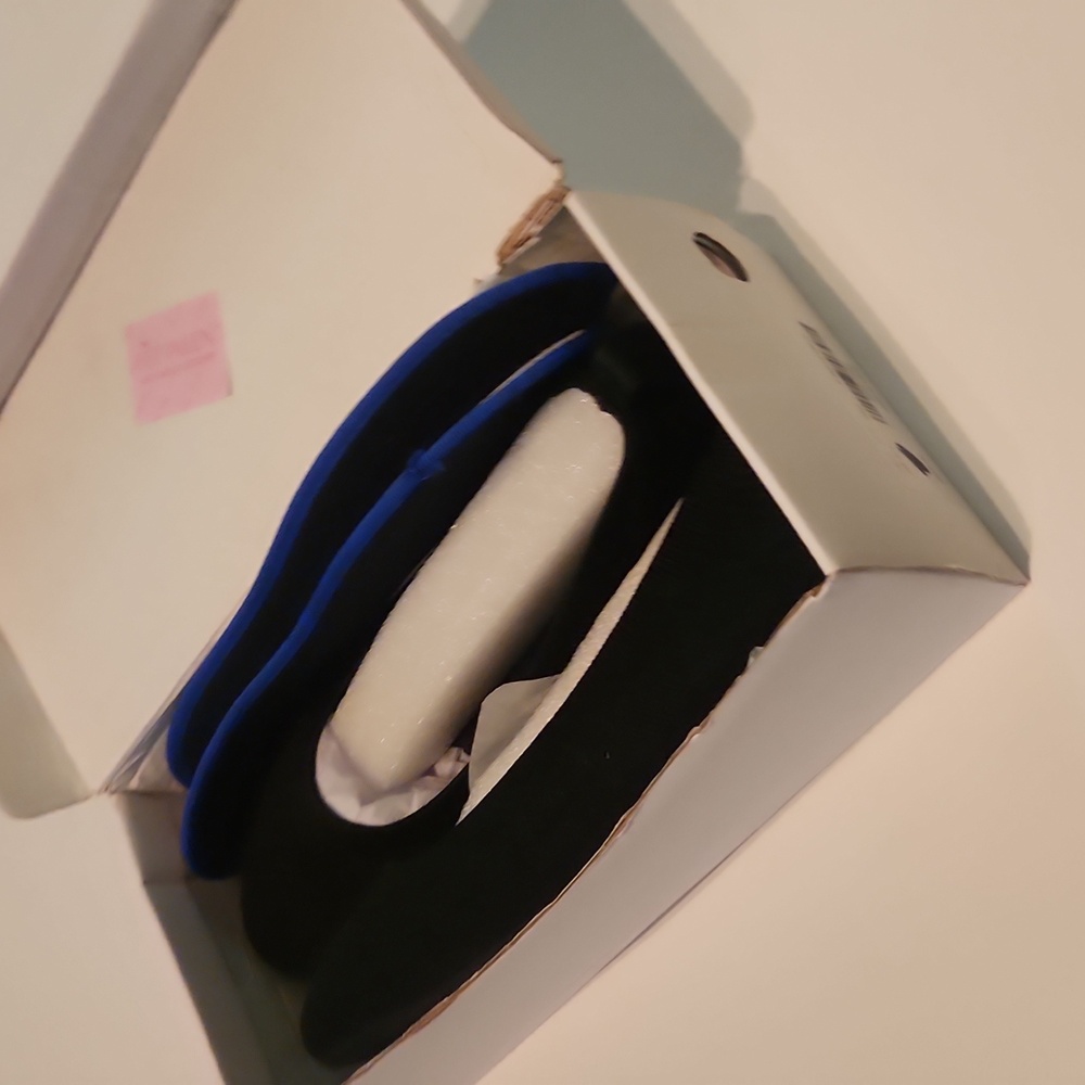 Awhile ballet flats.  Black knit new in box - Picture 3 of 7
